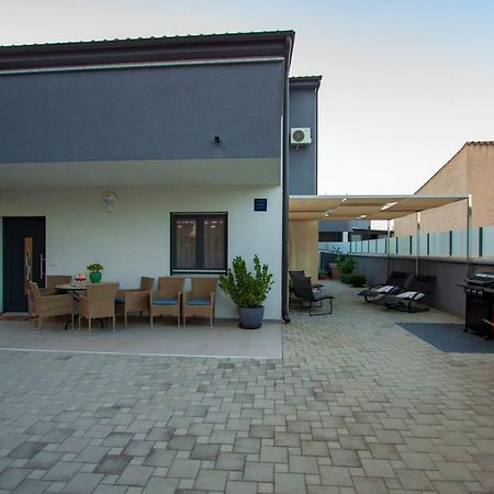 Apartman Nebo Pula Ngoại thất bức ảnh