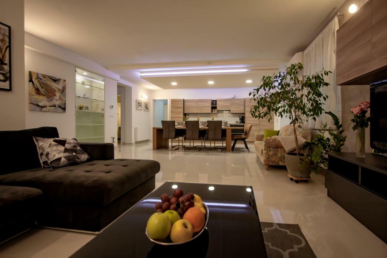 Apartman Nebo Pula Ngoại thất bức ảnh